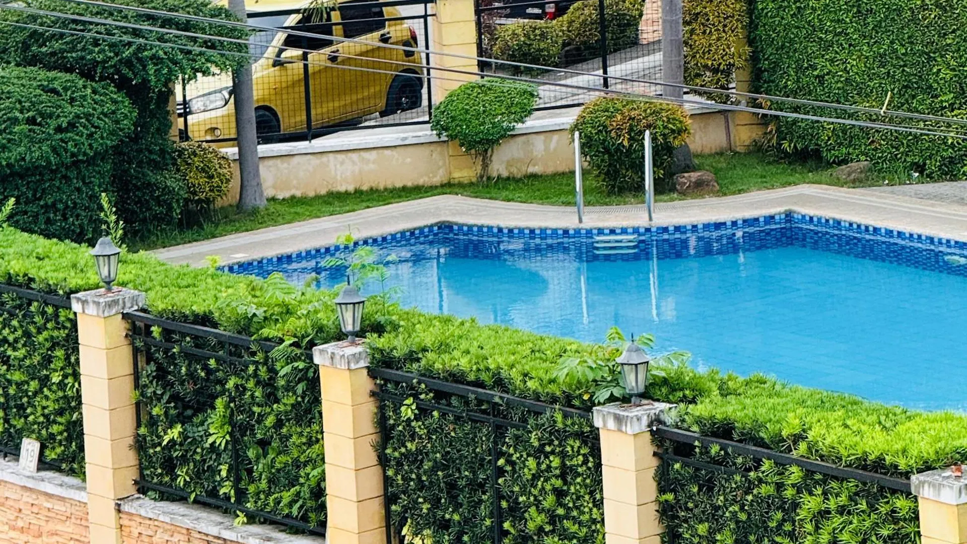 Hotel apartamentowy S And E Staycation Davao